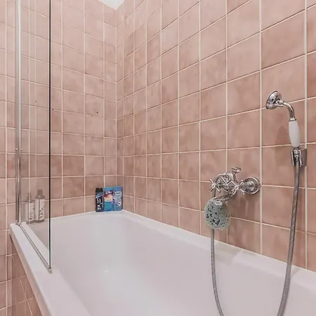 Private Room, Ac, W Kitchen